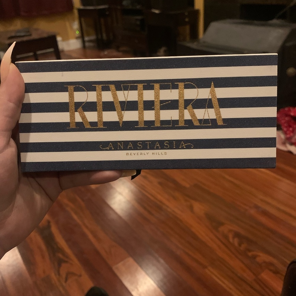 ABH Riviera Pallet